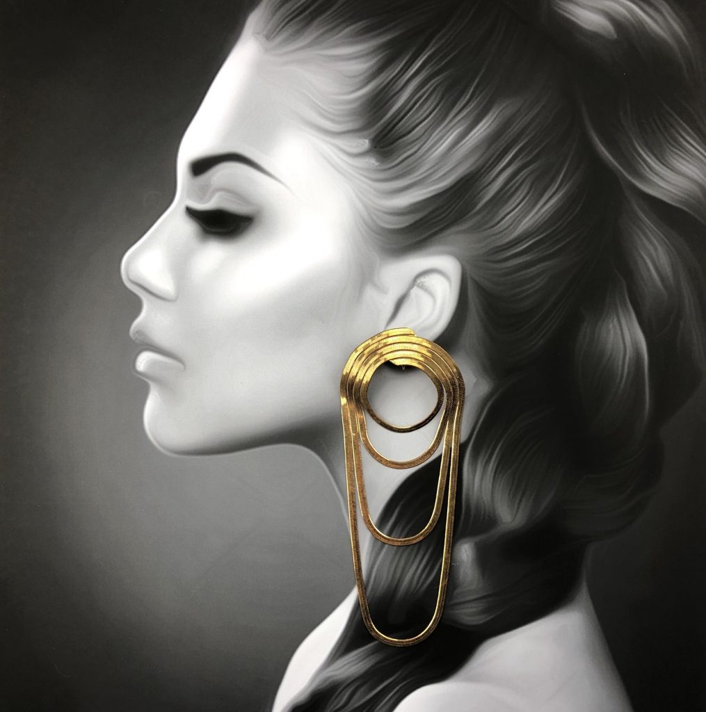 Boucles d'oreille en laiton brut Khara Tuki Paris 2